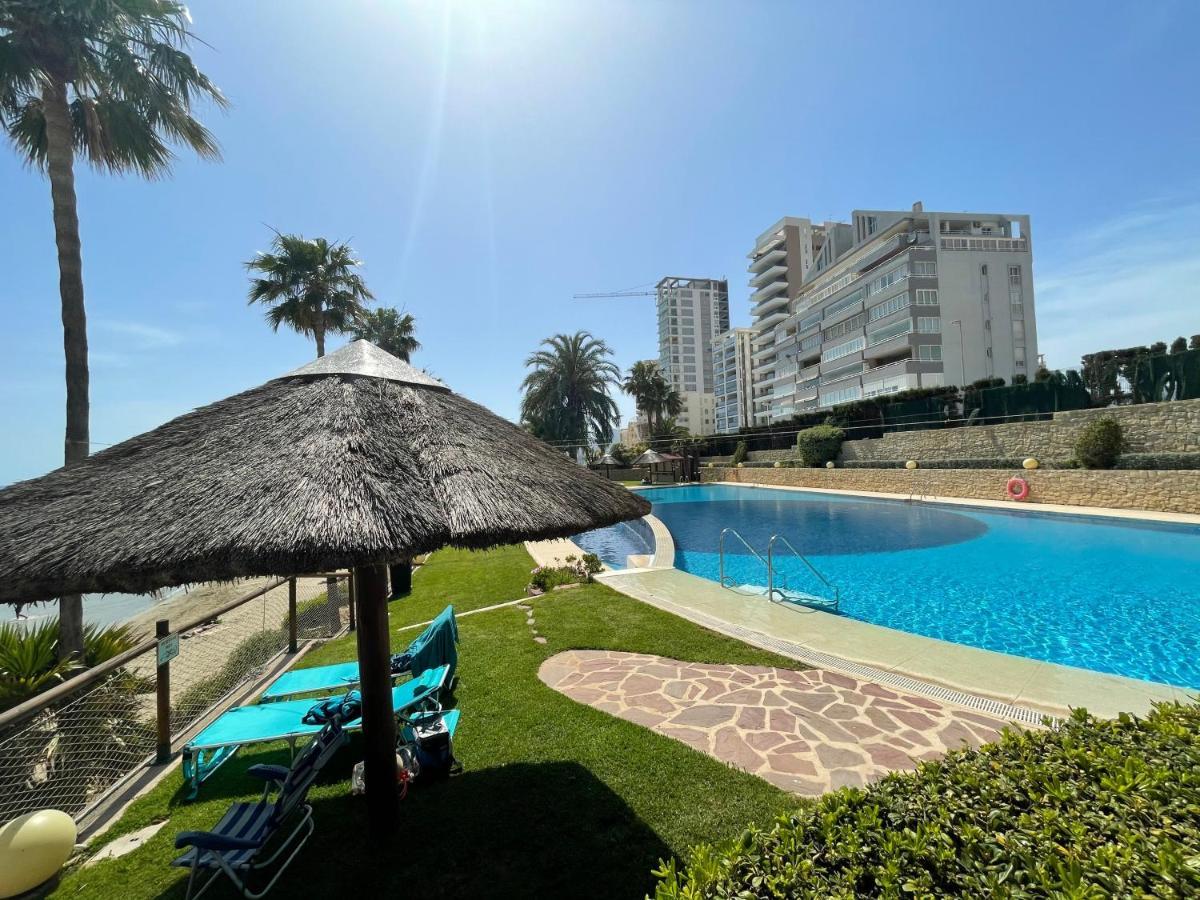 Clp- Primera Linea Vistas Piscina Y Parking 칼페 외부 사진